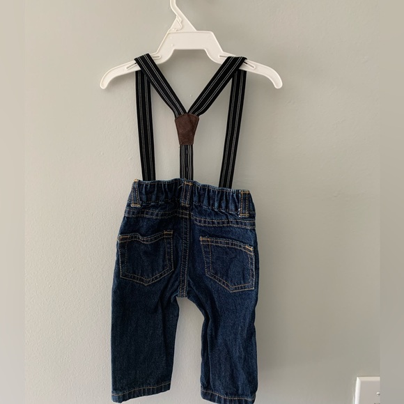 Carters 3 month jeans with suspenders - Picture 2 of 3